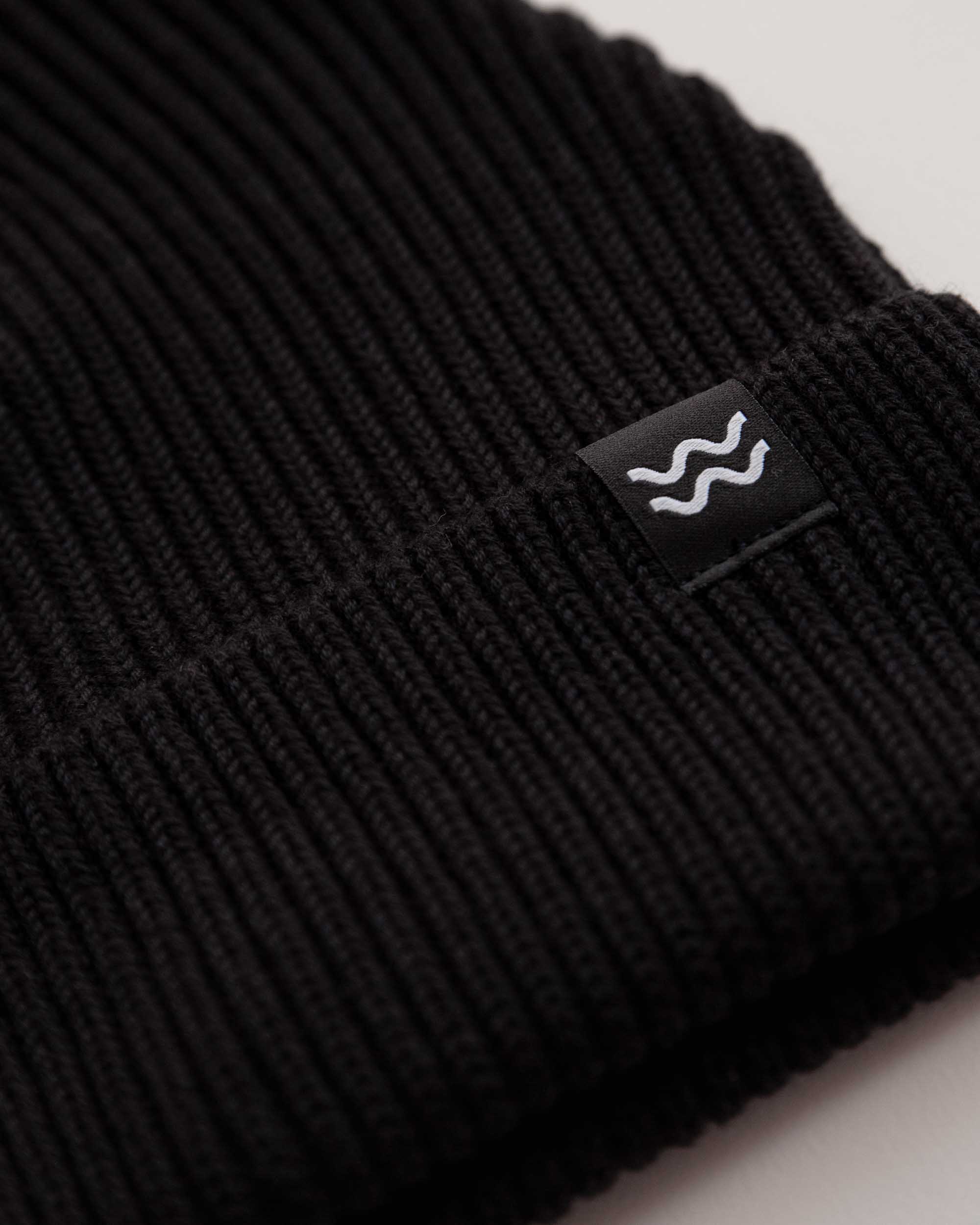 fisherman beanie / kolosser 3 / schwarz