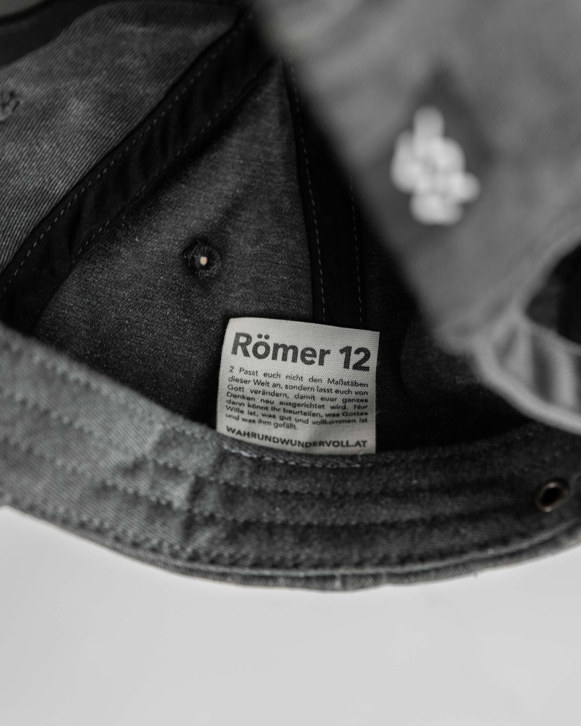 abnormal / kappe / römer 12